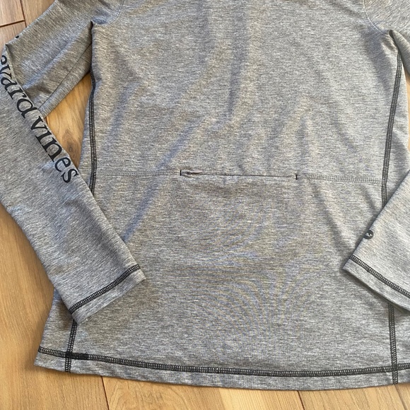 Vineyard Vines Long Sleeve Whale Performance Hoodie - Picture 8 of 10